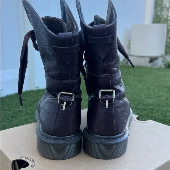 Dr. Martens Aimilie Size 7 - Picture 5 of 11